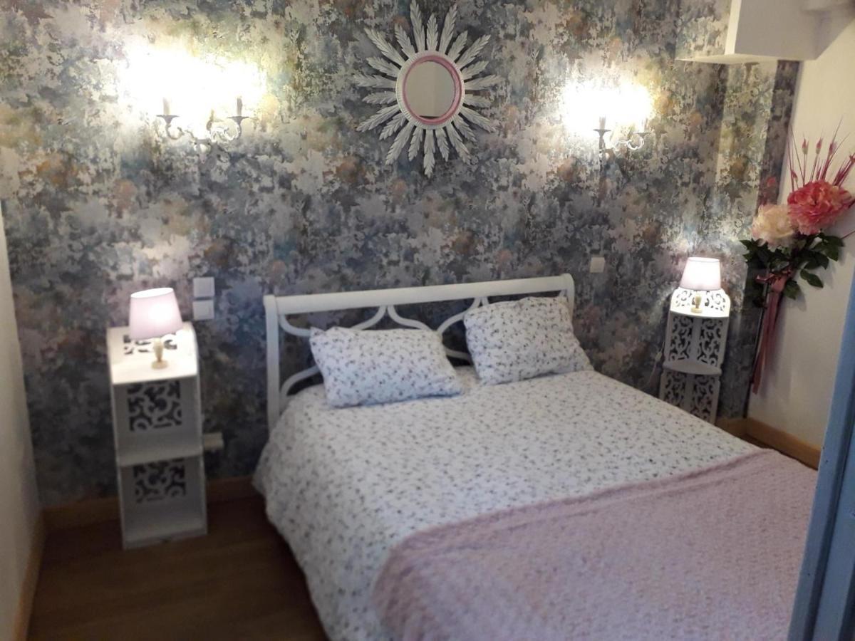 Le Jardin Fleuri Bed and Breakfast Saint-Nazaire  Exteriör bild